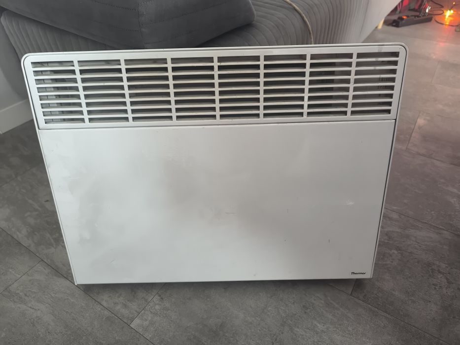 Grzejnik elektryczny.. Grzejnik Biały.wymiary.wys.44 cm.dl60 cm.