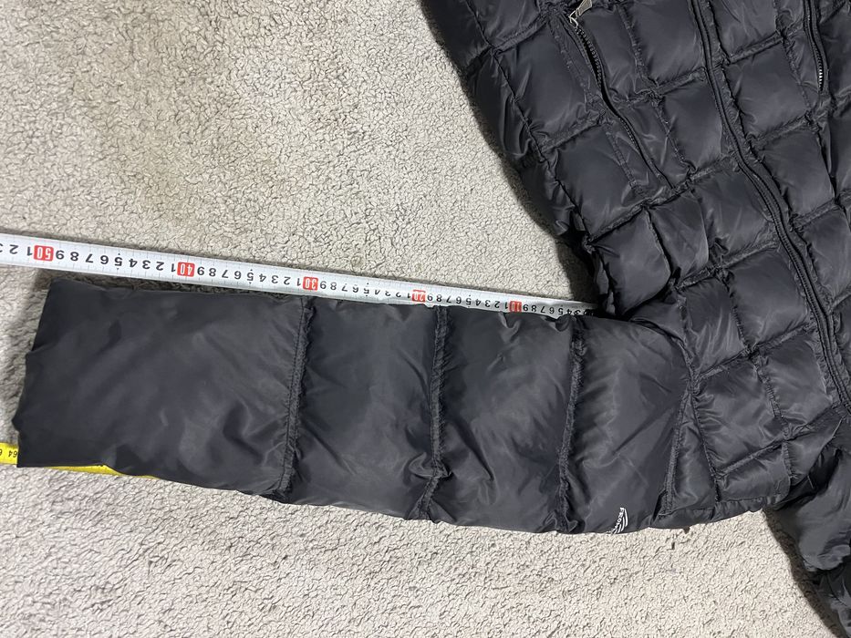 Продам легкий пуховик