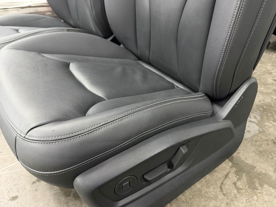 Салон Audi Q7 4M0 2025 20000km