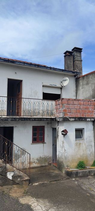 Moradia M3/Remodelação!