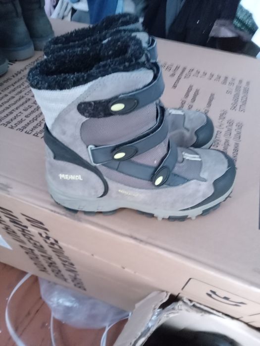 Продам взуття бу