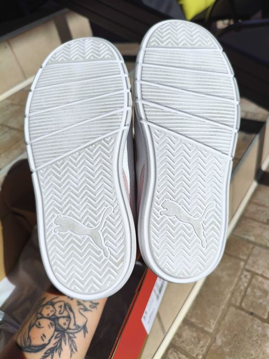 Buty PUMA 33 dla dziewczynki prawie nowe
