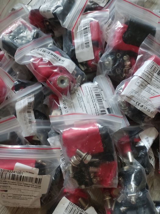 клемма проходная 200A bms lifepo4 количество