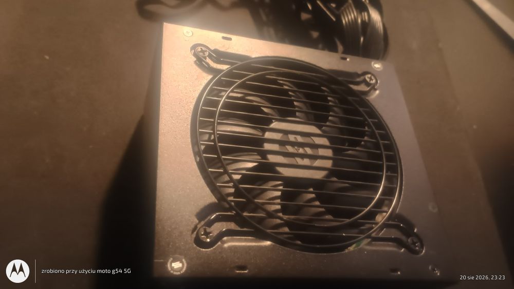 SilentiumPC Vero L3 Bronze 700W – zasilacz komputerowy