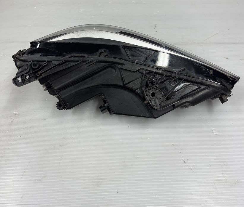 Opel Insignia B Lift lampa lewa Lux europa