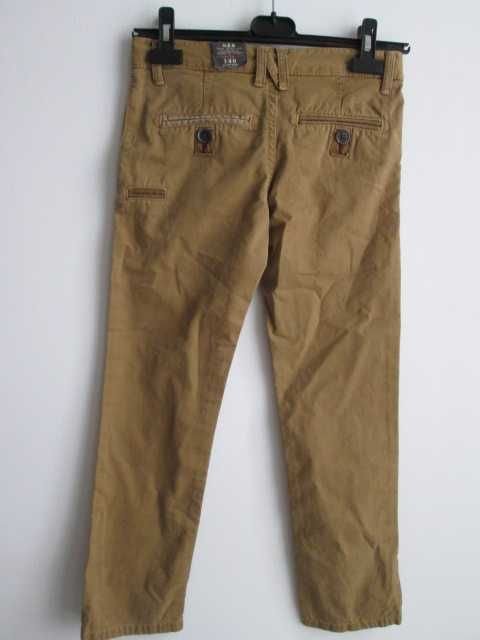 New Zealand Auckland spodnie chłopięce Regular Fit 140 nowe