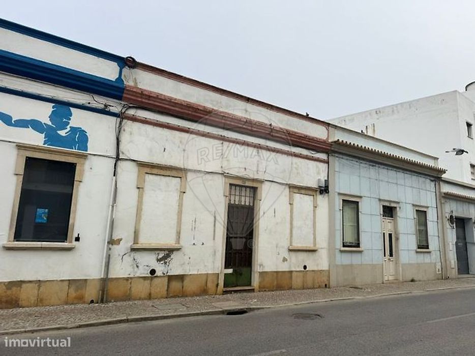 Moradia T4 para venda