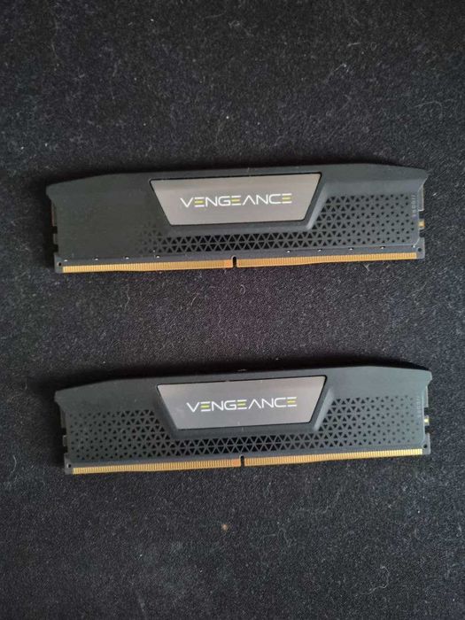 Оперативна пам'ять Corsair DDR5 5200 MHz Vengeance 96 GB (2 плашки)