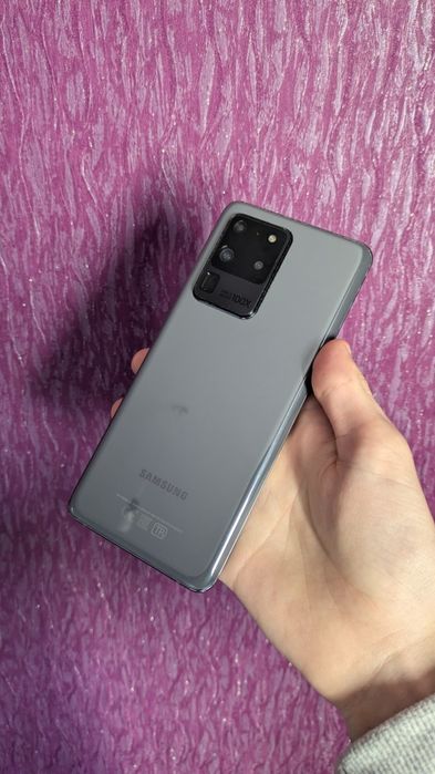 Samsung s20 ultra працює