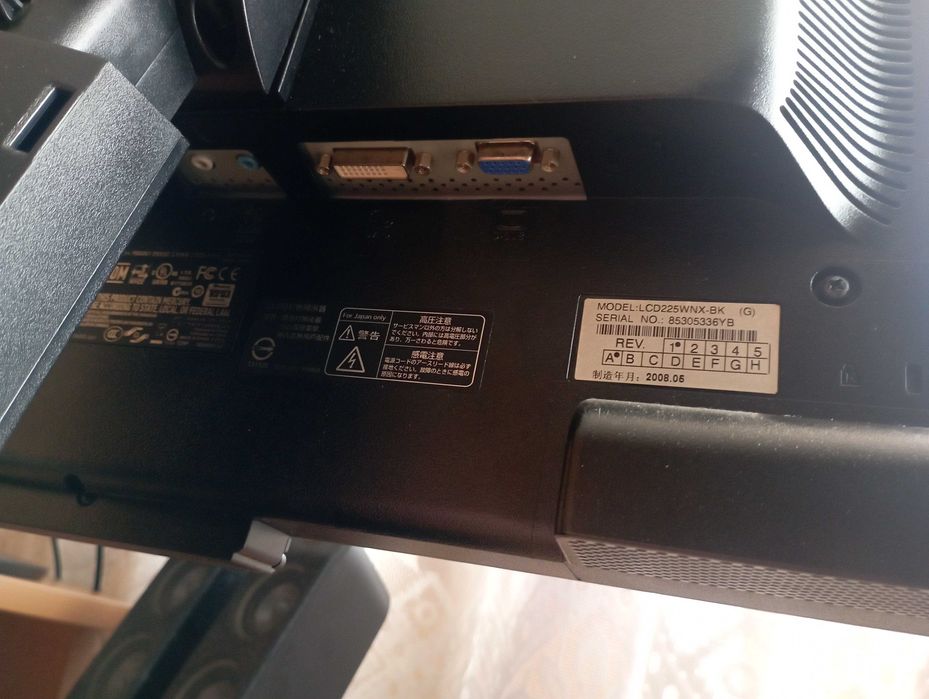 stary monitor NEC