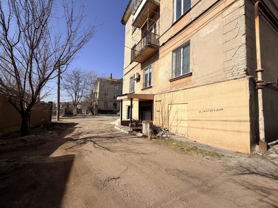 Продаж не великого нежитлового приміщення. "Гірник".