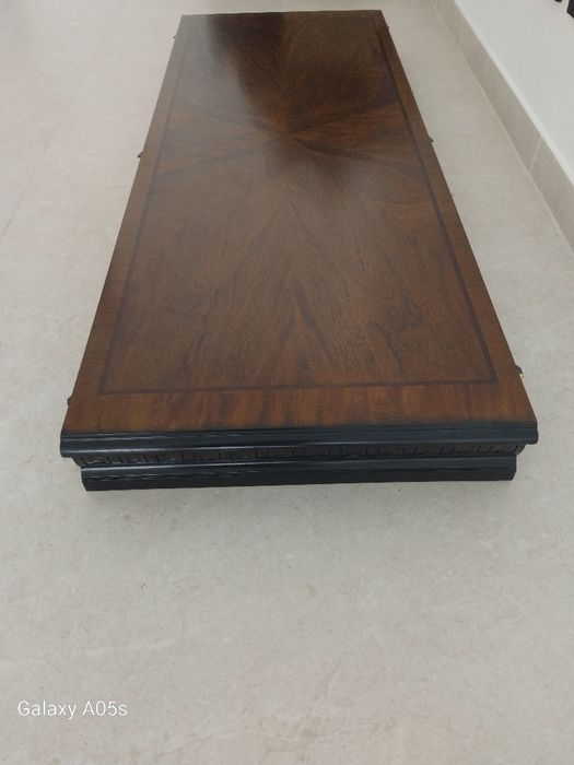 Conjunto de Mesa de Jantar Clássica em Madeira Maciça + 6 Cadeiras (Excelente Estado)