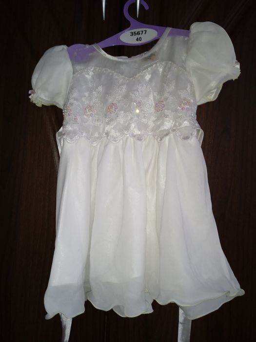 Продам сукню на дівчинку