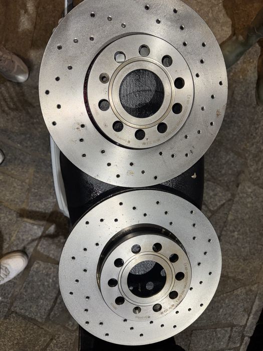 Discos de travão perfurado Brembo