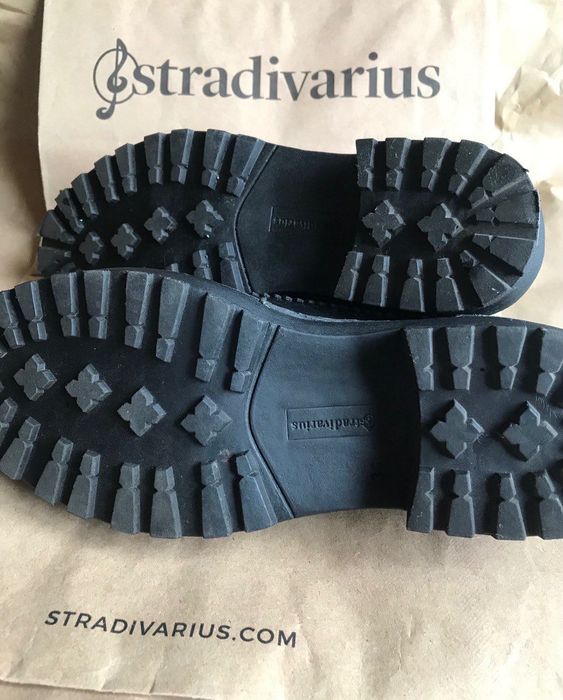 Броги жіночі Stradivarius (36 розмір)
