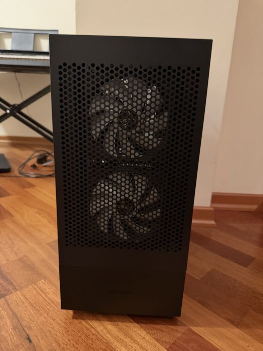корпус + бп650gold + 3 куллера
