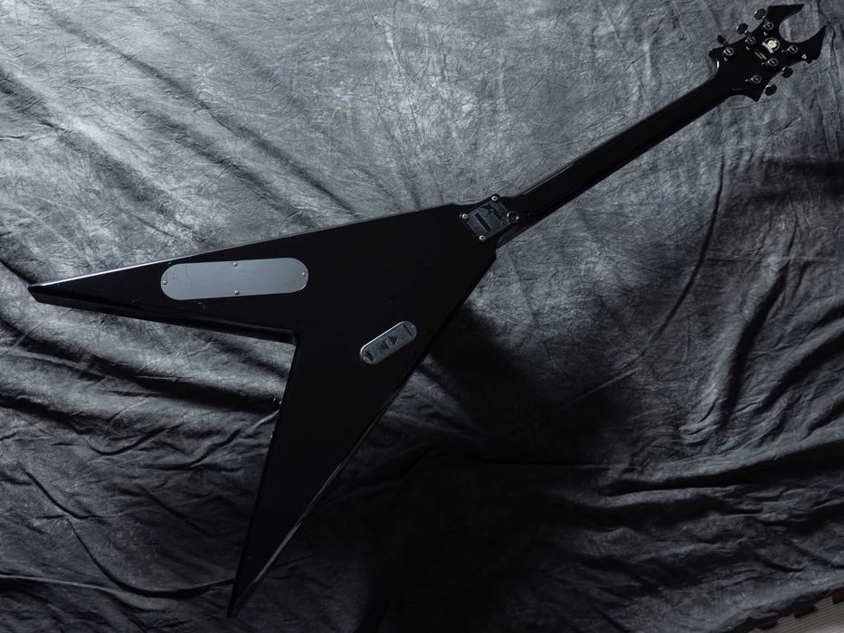 B.C. Rich Kerry King KKV Flying V Tribal Flames