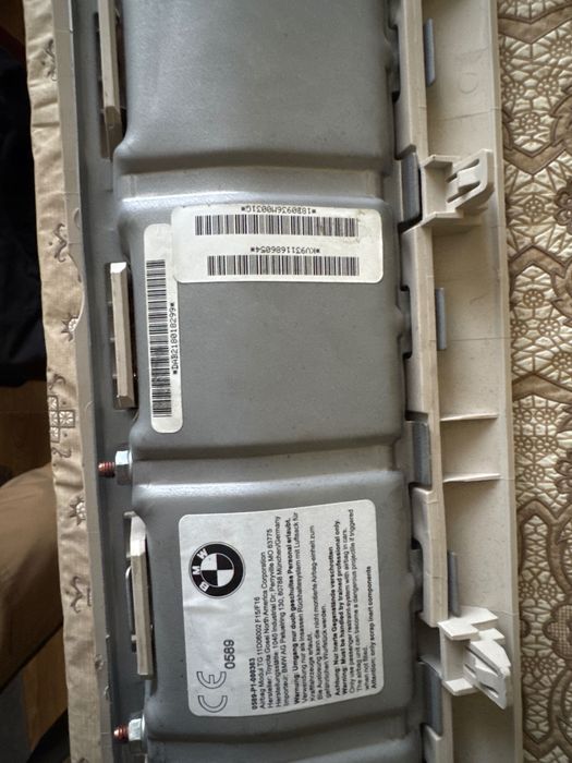 Подушка колін пасажира BMW F15