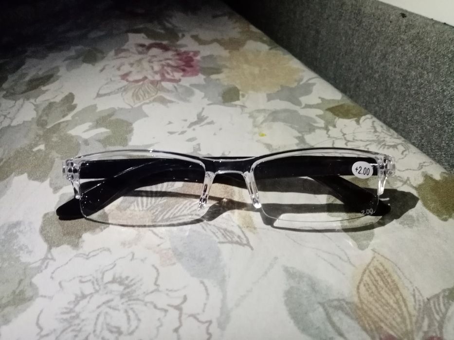 ОЧКИ ДЛЯ ЧТЕНИЯ  противоударные