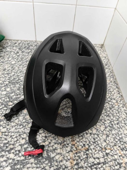 Capacete de bicicleta – Bicycle helmet