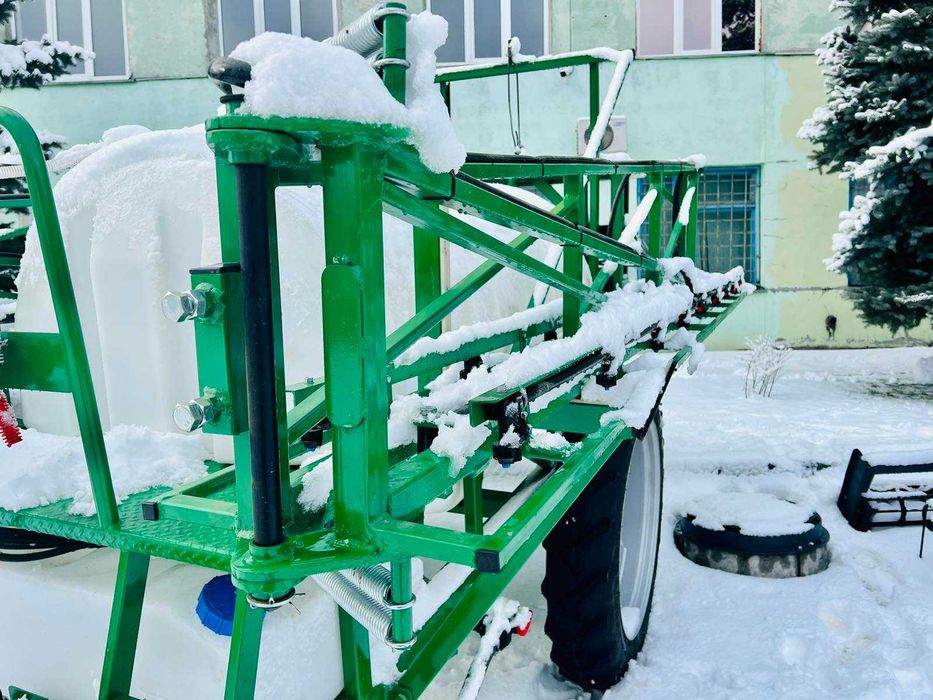 Оприскувач причіпний-2000 зі штангою 18 м.Механічна, підйом гідравліка