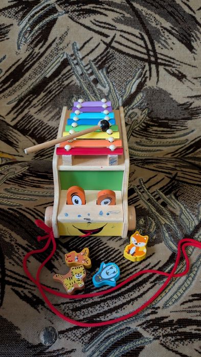 Дитячі розвиваючі іграшки