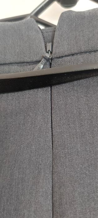 Elegancka ołówkowa, midi, Anna Field z paskiem, na podszewce