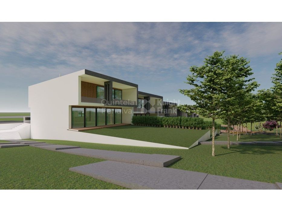 Plot of Land with Approved Project in Loures