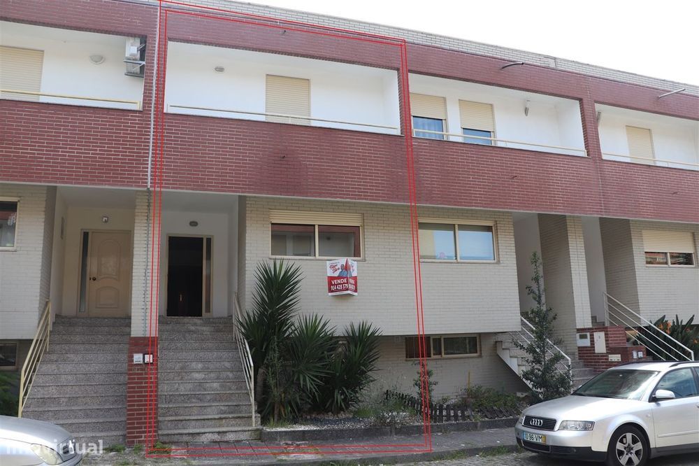 Moradia Geminada T3 Venda em Caldas de Vizela (São Miguel e São João),