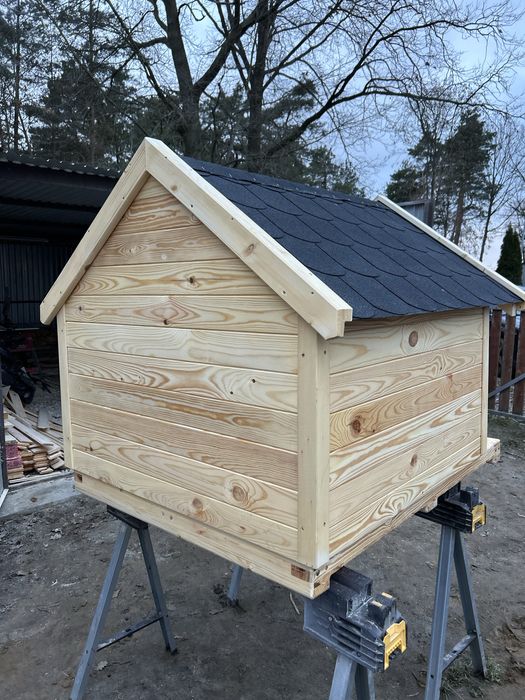 Buda dla psa ocieplana