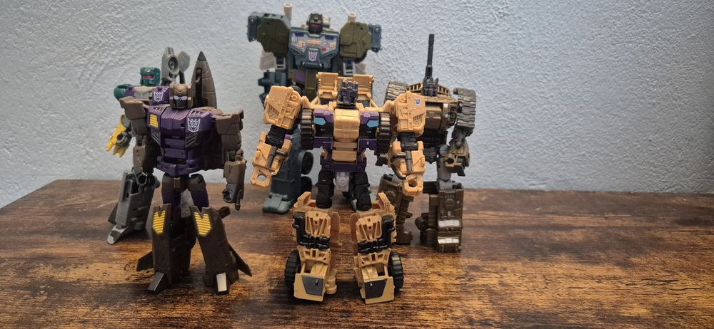 Transformers Combiner Wars- Combaticons