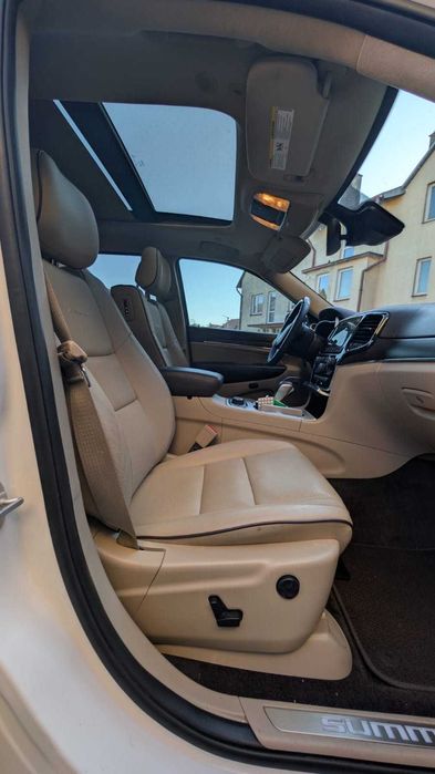 Jeep Grand Cherokee 5.7 V8 HEMI summit 4x4 PEREŁKA