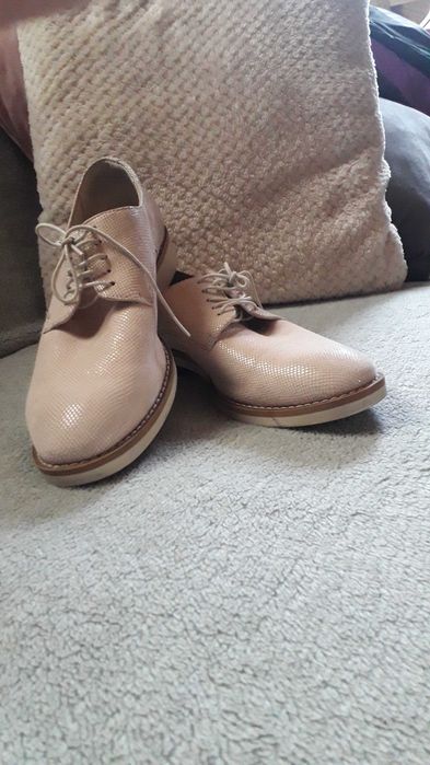 Buty sznurowane oksfordki Vagabond shoemakers 38. połbuty beżowe, skóra naturalna