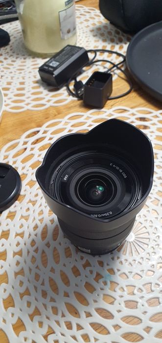 Sony E SEL 10-18 f/4