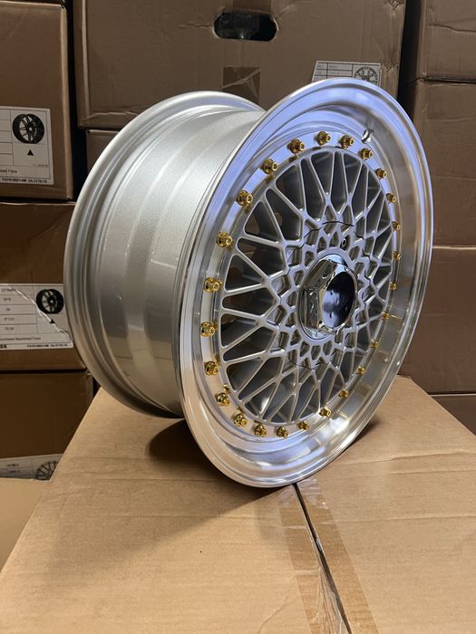 Jantes 15” 4x100 e 4x108 Novas Estilo BBS Com aba