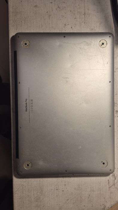 Mac book 13 Pro - uszkodzona matryca