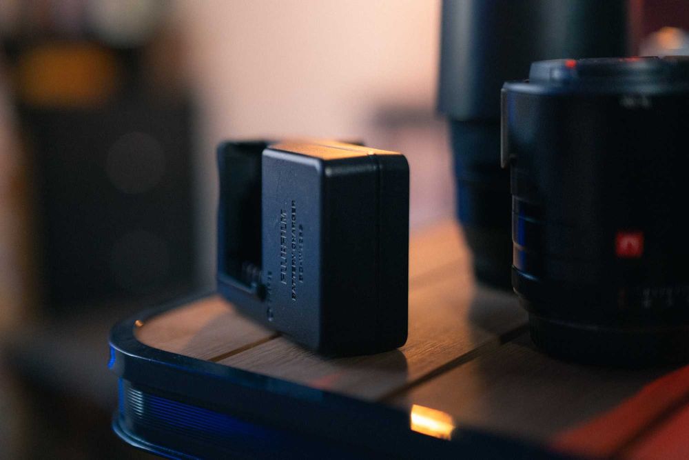 Pack Fujifilm X-T3 + 3 lentes + Fringer EF-FX Pro II + cage + baterias