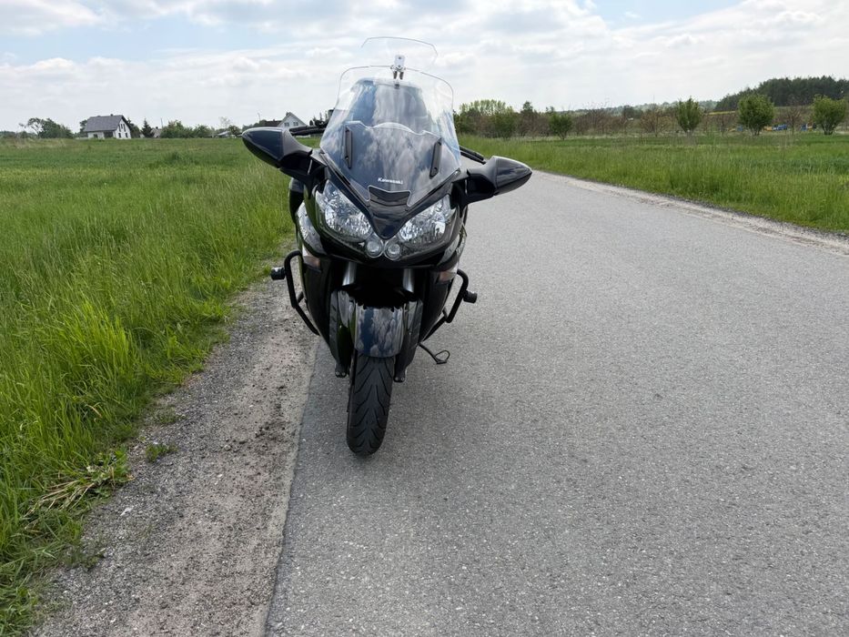 2012 Kawasaki GTR1400 jak nowy