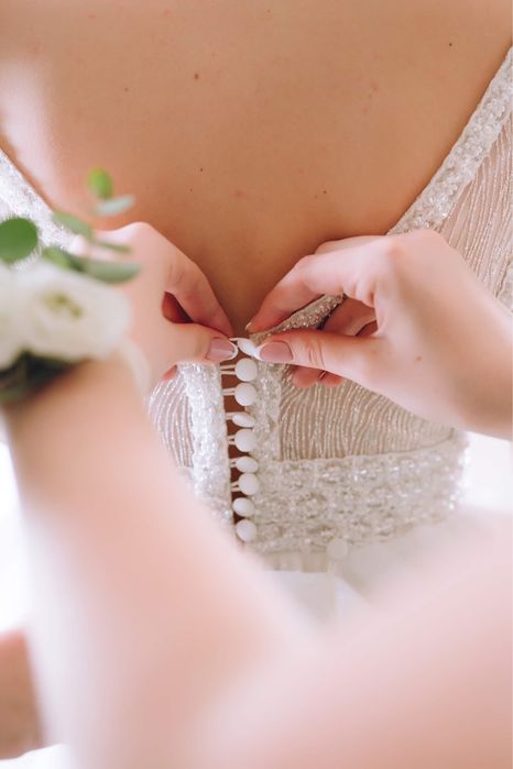 Весільна сукня айворі