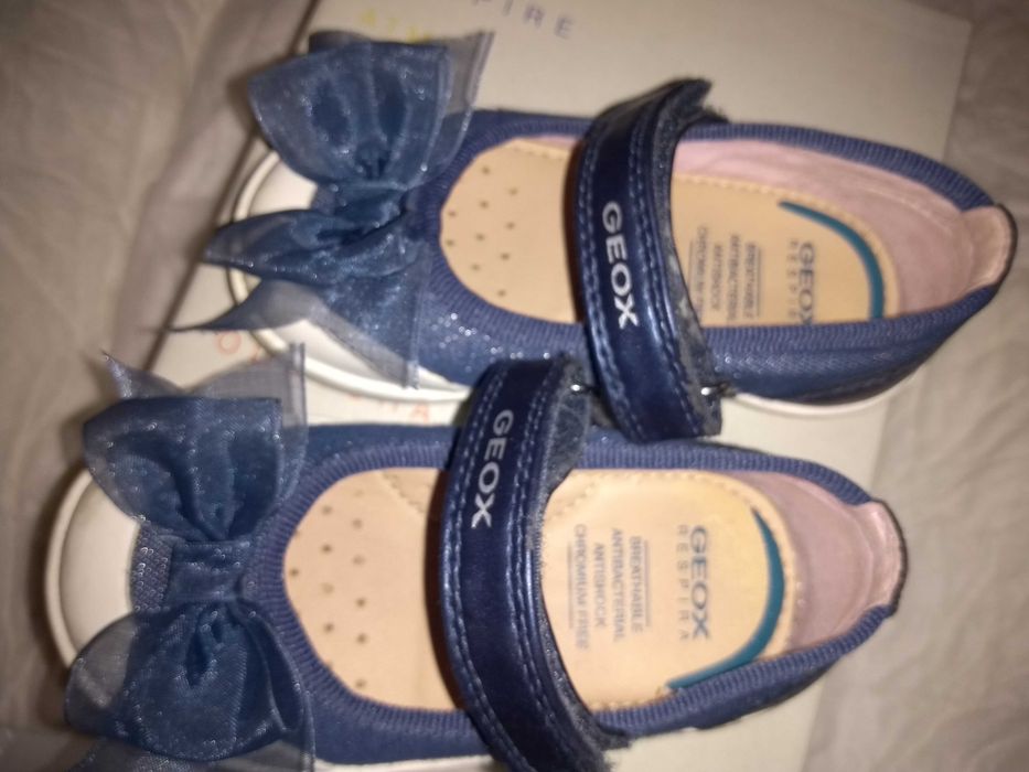 Sapatos Geox para bebê menina