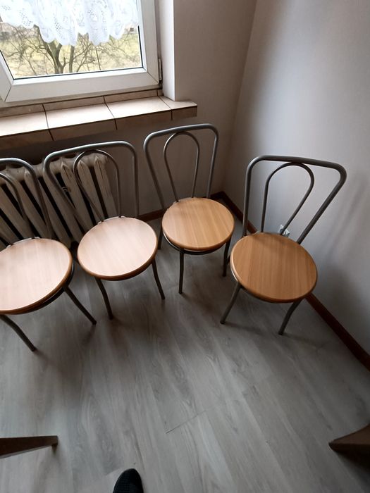 Krzesła do jadalni