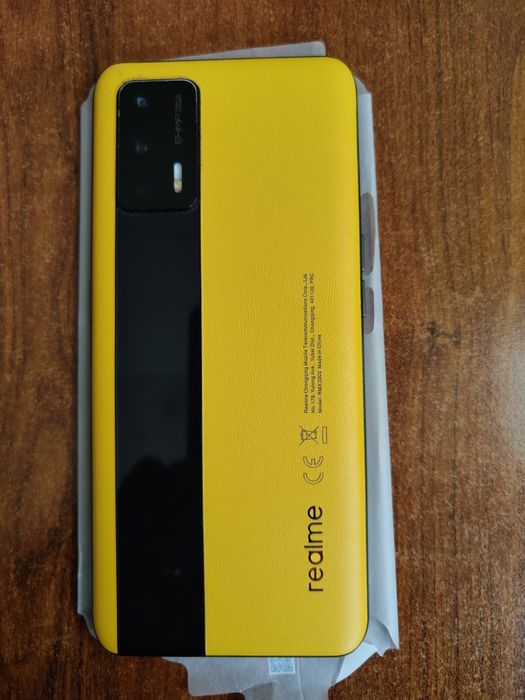 Sprzedam Smartfon realme GT 5G  12/256 GB Model RMX2202