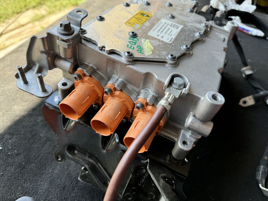 Инвертор EQB 250+ X243 Mercedes Benz гибридный Привод