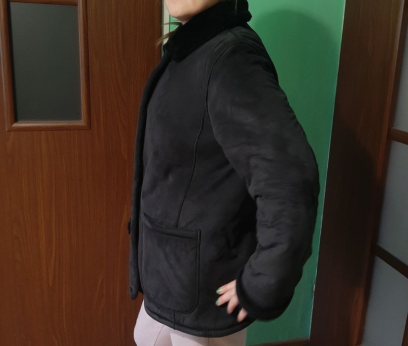 Kożuch czarny damski