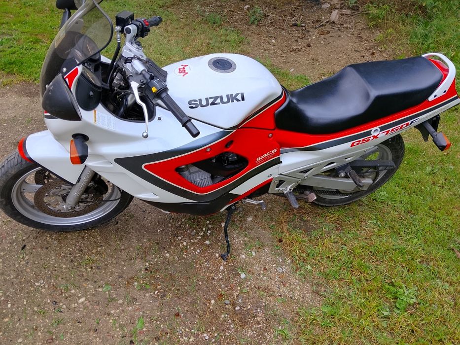 Suzuki GSX 750 F