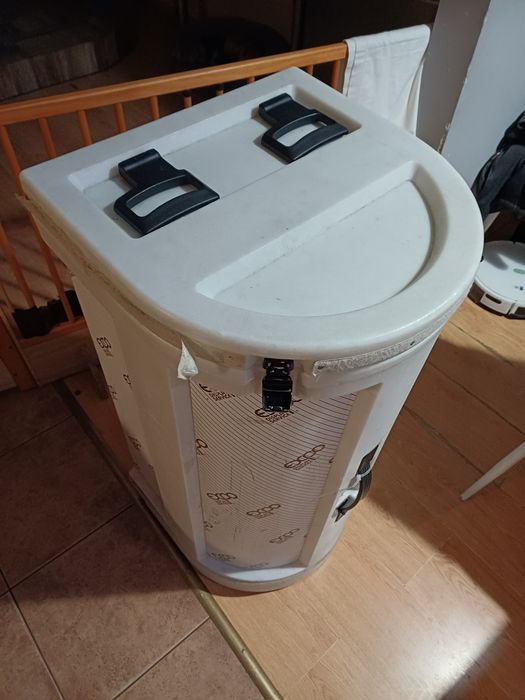 System przenośnego stoiska modułowy w walizce