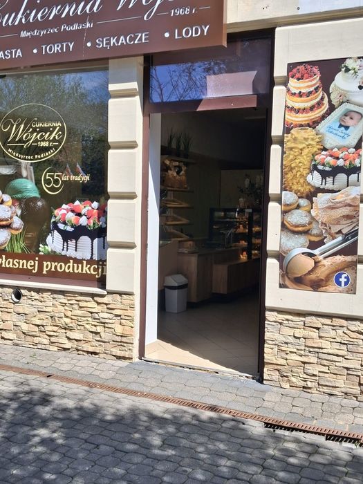 Lokal usługowy na parterze
