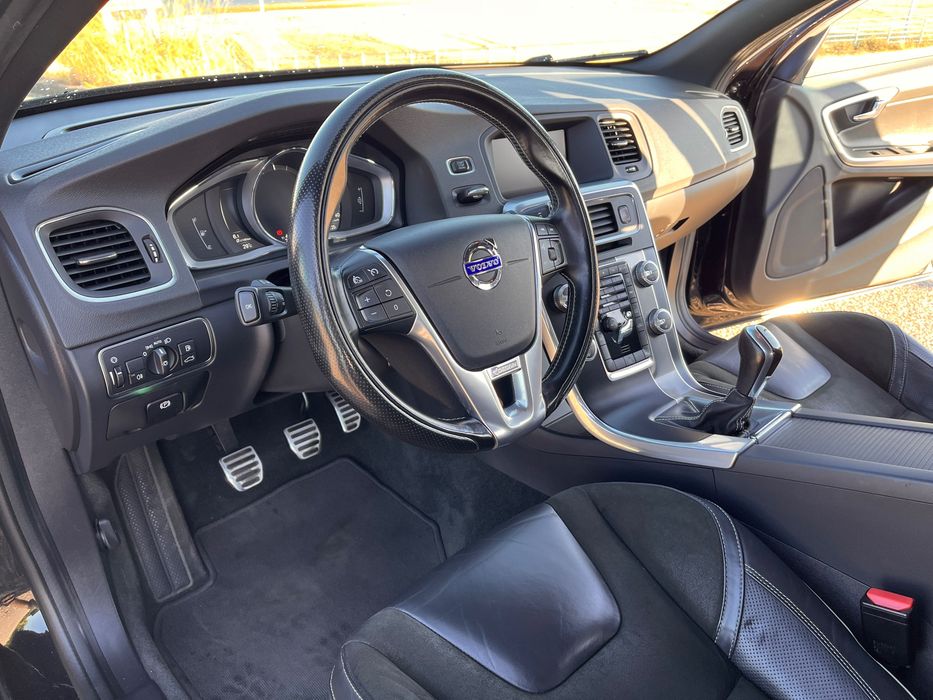 Volvo V60 D3 R Design 2017