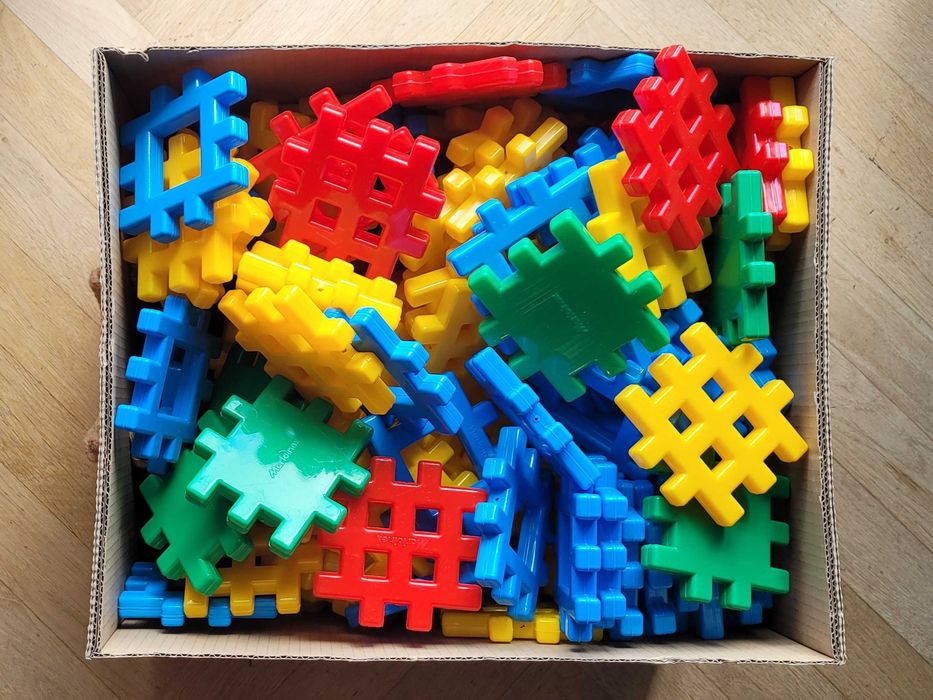 Klocki konstrukcyjne Marioinex Waffle – 170 elementów w kartonowym pudełku