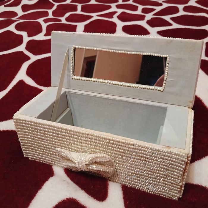 Шкатулка ручної роботи